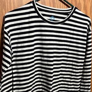 Black and White Striped Long Sleeve Tee